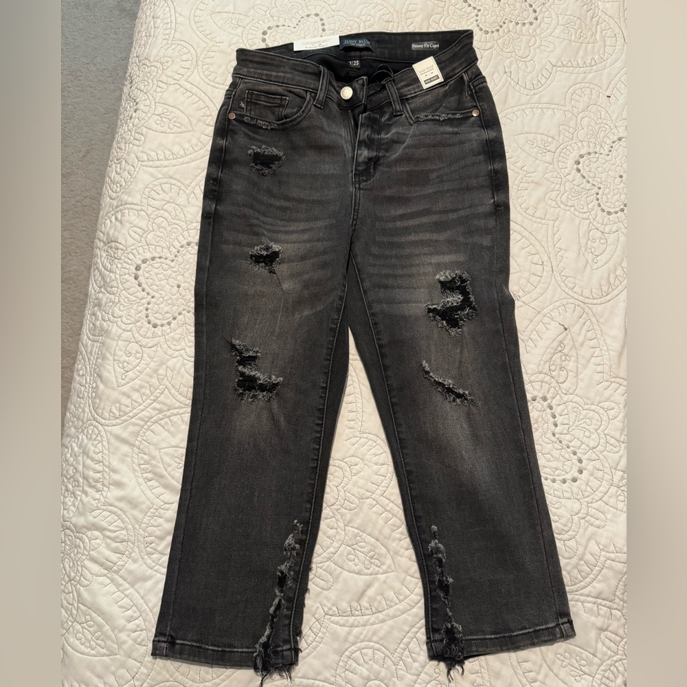 NWT Judy Blue super stretchy high waist distressed skinny fit capri size 1/25